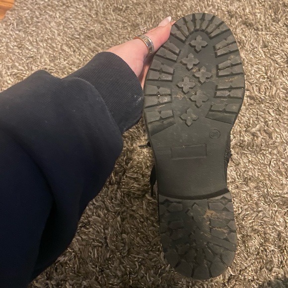 Shearling Black Boots - Picture 2 of 6